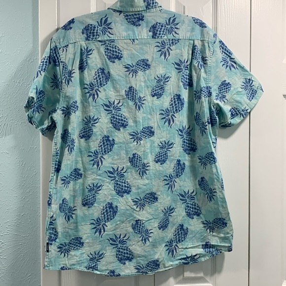 IZOD Saltwater Relaxed Classic Blue Pineapple Button Down - Picture 2 of 10